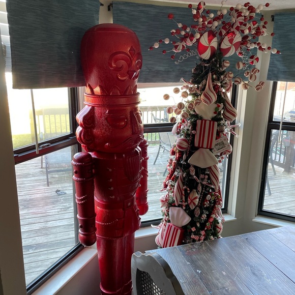75” LED Nutcracker - Picture 1 of 2